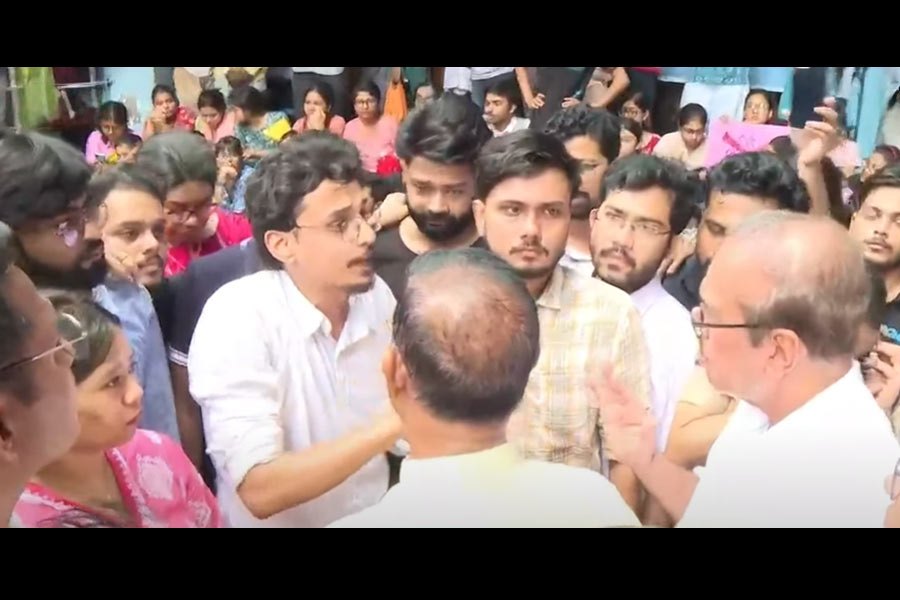 Medical students protest at Calcutta National Medical College and Hospital, Tuesday