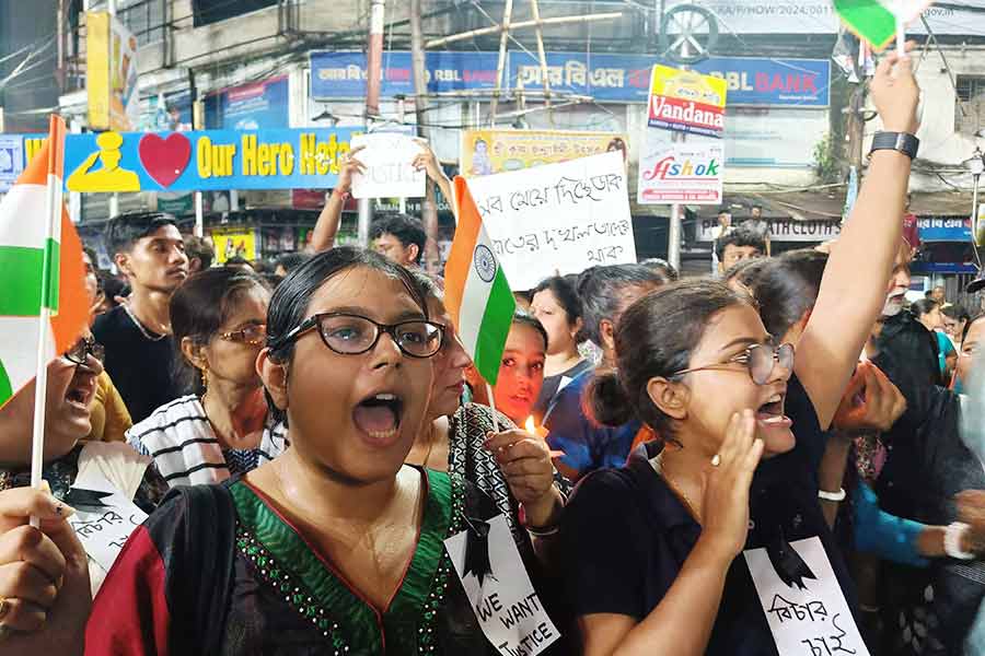 Protesters at 5-point crossing Shyambazar