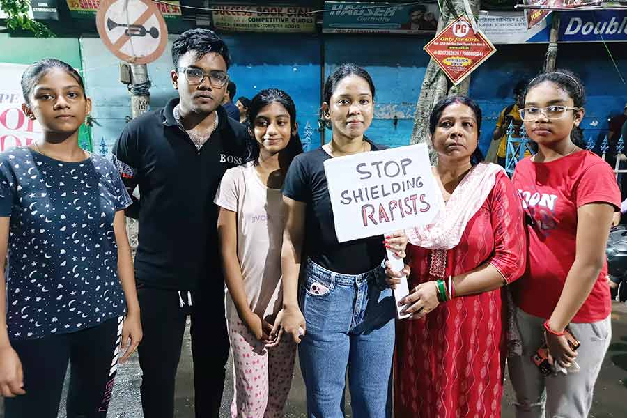 (From left to right)  Amrita Roy, 14, Rohit Srivastav, 24, Rimita Roy, 11, Sushmita Dey, 25, Rekha Roy, 45, Debosmita Roy, 13