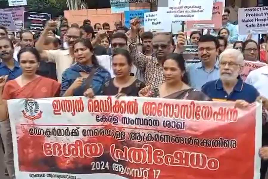 Protests in front of IMA hall in Kannur district of Kerala on Saturday.