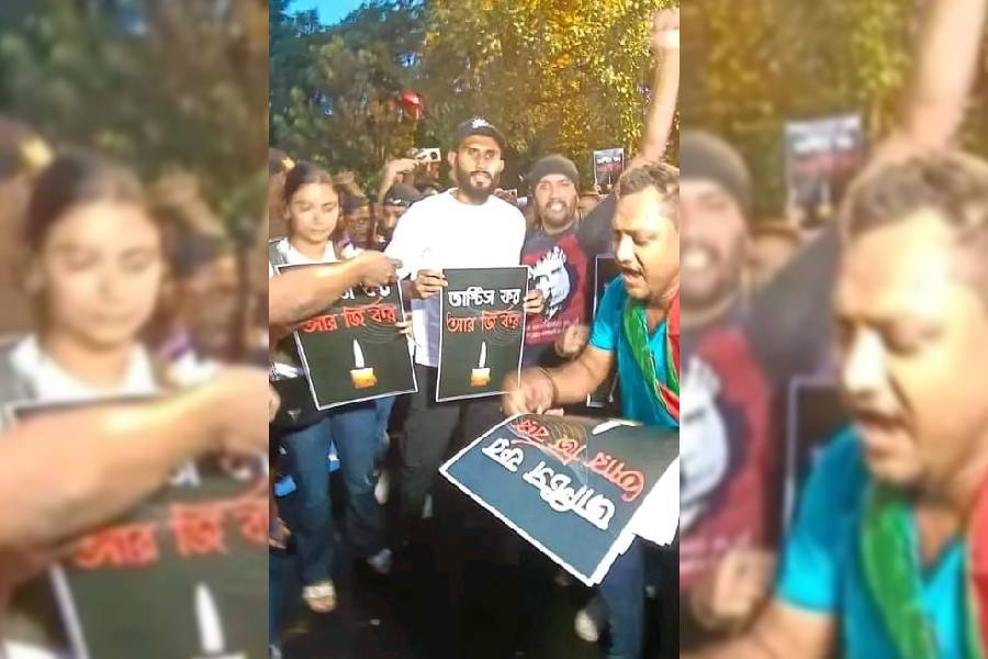 Mohun Bagan Captain Subhashish Basu at the protest