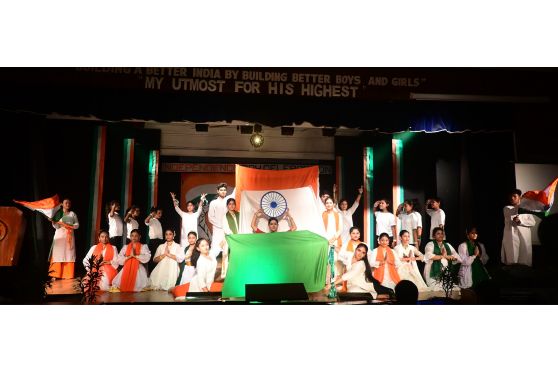 Our chief guest, Ms. Nandini Ghosh, IAS, Secretary, Kolkata Metropolitan Development Authority hoisted the national flag and highlighted the importance of independence and the responsibilities that come with it in her address to the staff and students. Students from various classes participated in a series of cultural programs that depicted the country's struggle for freedom