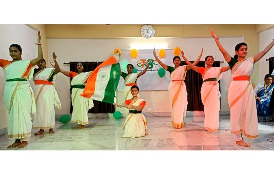 Glenhill School commemorated the 78th Independence Day with great fervor and patriotism. The celebration commenced with the Principal, Mrs. Shashi Pandey, hoisting the National Flag, followed by the rendition of the National Anthem, which filled the hearts of the students and the staff with pride and unity.