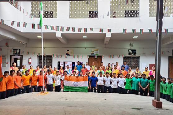 The event showcased a myriad of programs, including a mesmerizing pyramid formation, captivating dances, thought-provoking recitations, and a drama that highlighted the significance of Independence. The students' enthusiasm and energy were palpable as they showcased their talents.