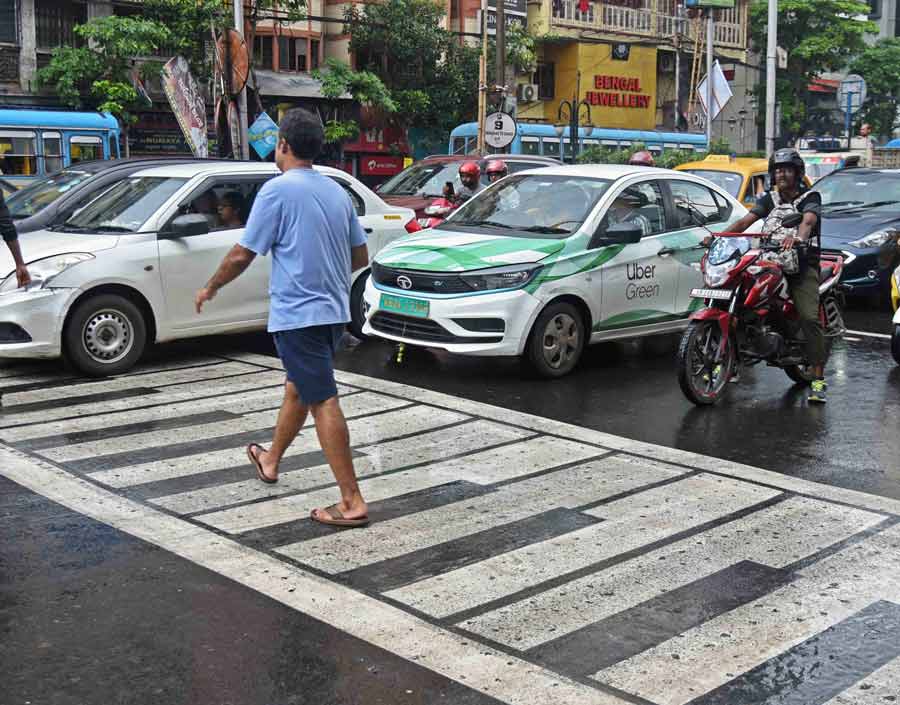 Kolkata police has painted a zebra crossing resembling a piano keyboard at Girish Park crossing