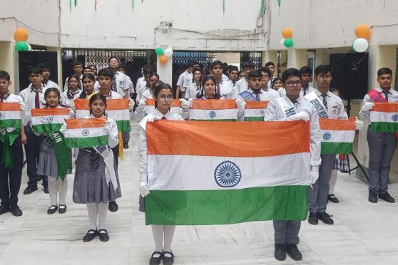 Kalyani Public School, Barasat, celebrated Independence Day with great enthusiasm and patriotic fervor. The event commenced with the hoisting of the national flag by the school's principal, accompanied by the singing of the national anthem. Students from various classes participated in a vibrant cultural program, showcasing India's rich heritage through dances, songs, and skits