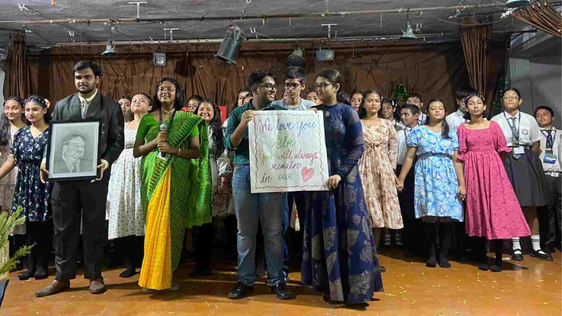 The celebrations commenced with a touching ceremony, where students and teachers gathered, adorned with flowers, candles, and prayers, to honour the legacy of a man whose foresight has illuminated the path of knowledge for so many. The ceremony was a moving reflection on his impact, embodying the values he cherished and promoted.