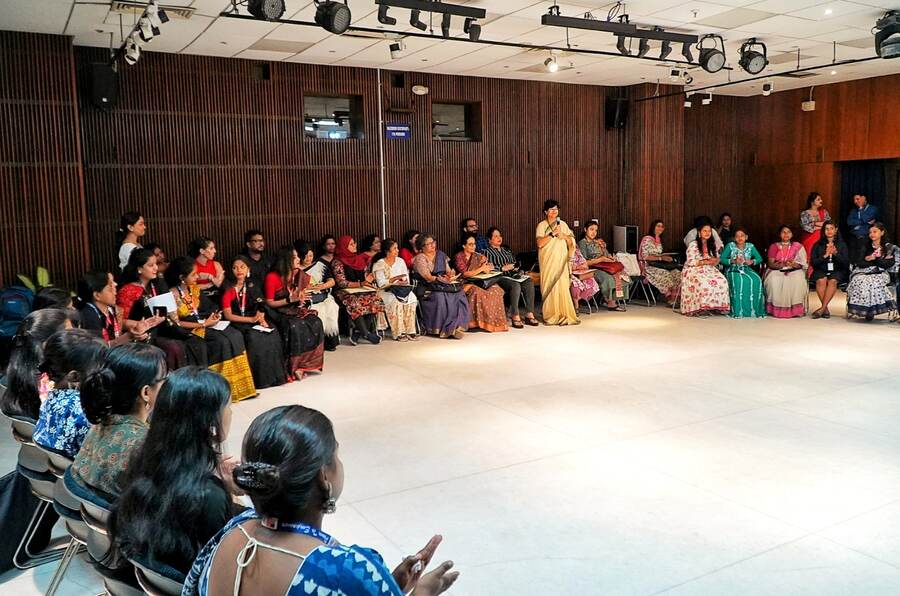 ‘Everytime I thought I couldn't do something, the mentors pushed me and I discovered how much I am actually capable of and how much we women can achieve if we want something,’ said one of the participants. Another participant admitted that she was initially scared and didn’t know who to talk to. ‘After this beautiful experience, I can say that I have made a lot of good friends and I will miss seeing you all on a regular basis. The workshops helped me overcome my fear and I understand myself better now’