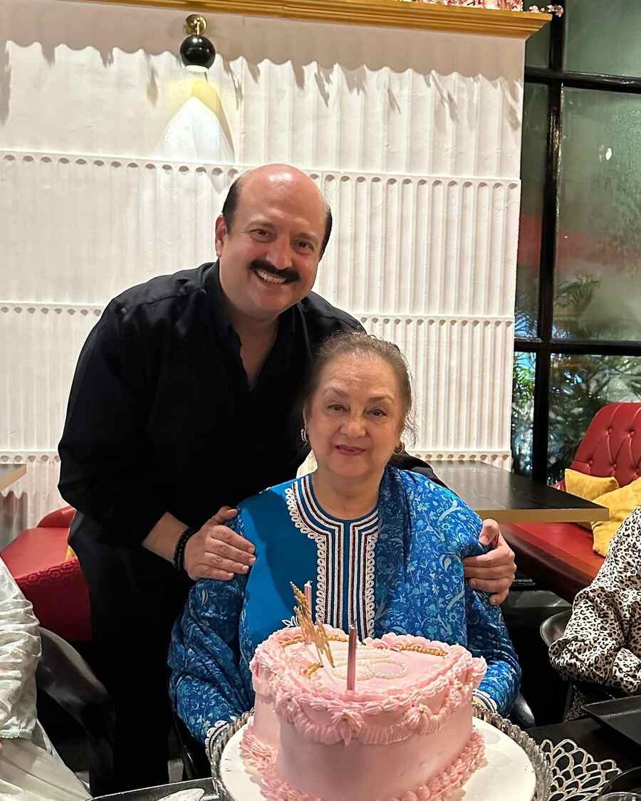 “So, how does one measure life? While there are many ways, I believe the truest measure is found in a room filled with family and friends, a table set with lots of food, and an invisible thread called love. Thank goodness for family and friends,” Saira concluded her note, giving a nod to the people close to her heart.