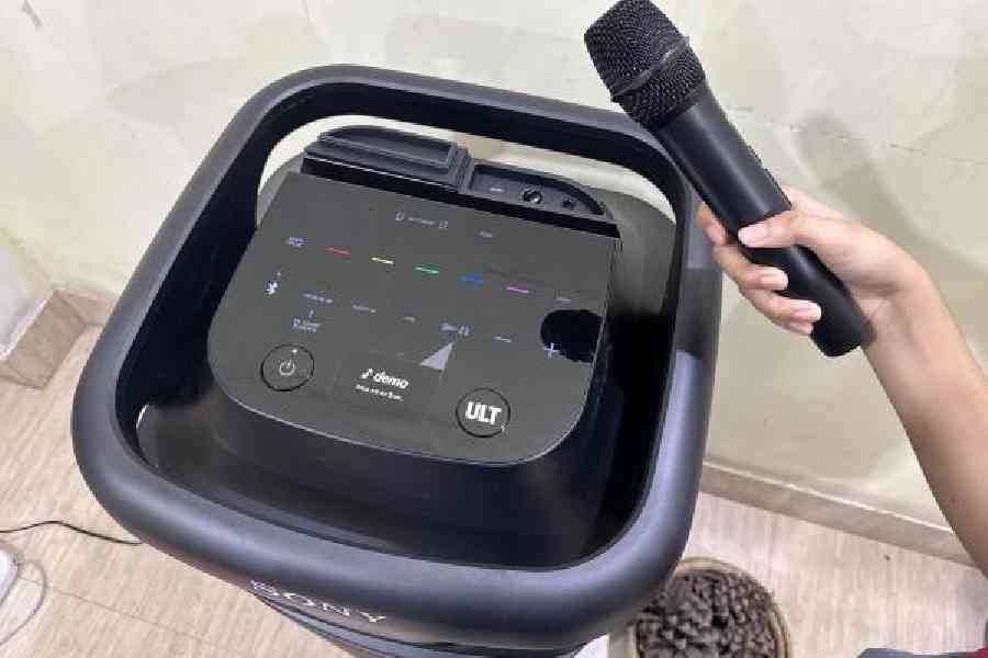 Karaoke fans will love the included wireless mic. It pairs seamlessly with the ULT Tower 10 and lets you sing along with your tunes