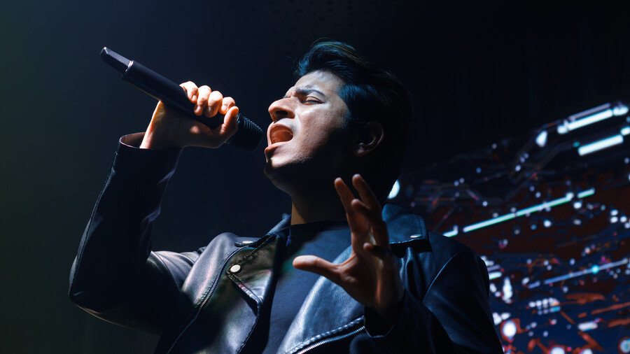 Wearing the same in-ear monitor that KK wore during his last show, Sumedh Sanjay — currently the vocalist of the band — wanted to channel KK through his music at Hard Rock. Stepping into the biggest shoes, Sumedh expressed how he wanted to bring out the joy that people feel when they hear KK’s music. ‘It’s very difficult and no one can sing like him. KK has been a very big inspiration in my life and to be able to sing his songs with his band feels like he has blessed me forever. Even after practising for 6-8 hours a day I still cannot hit the exact notes that KK used to but I want his music to live on through all of us. KK is synonymous with Kolkata, and the audience showed us just how much he meant to all of them’