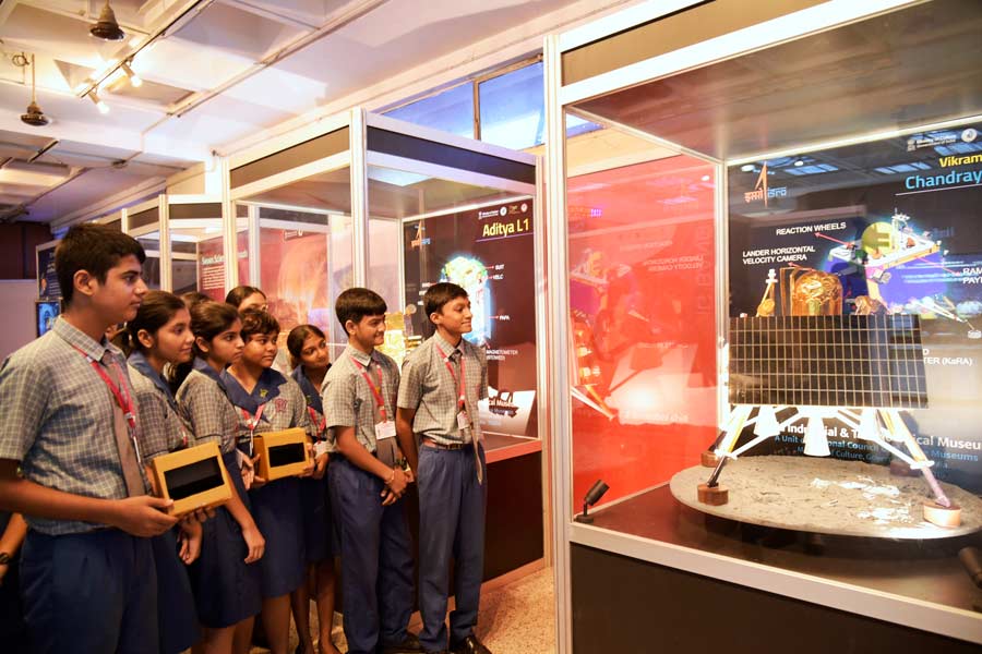 A hands-on workshop 'See Space in 3D',  'Wonders of the Universe' exhibition and 'Weather on Other Planets' science show were held as part of commemoration of Space Fortnight at Birla Industrial and Technological Museum