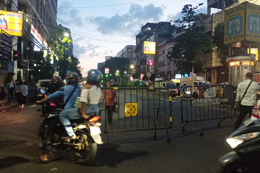 Parts of CR Avenue blocked by police, in Calcutta, Thursday, Aug. 29, 2024.