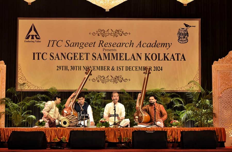 Classical vocalist Uday Bhawalkar performed dhrupad music at the event 
