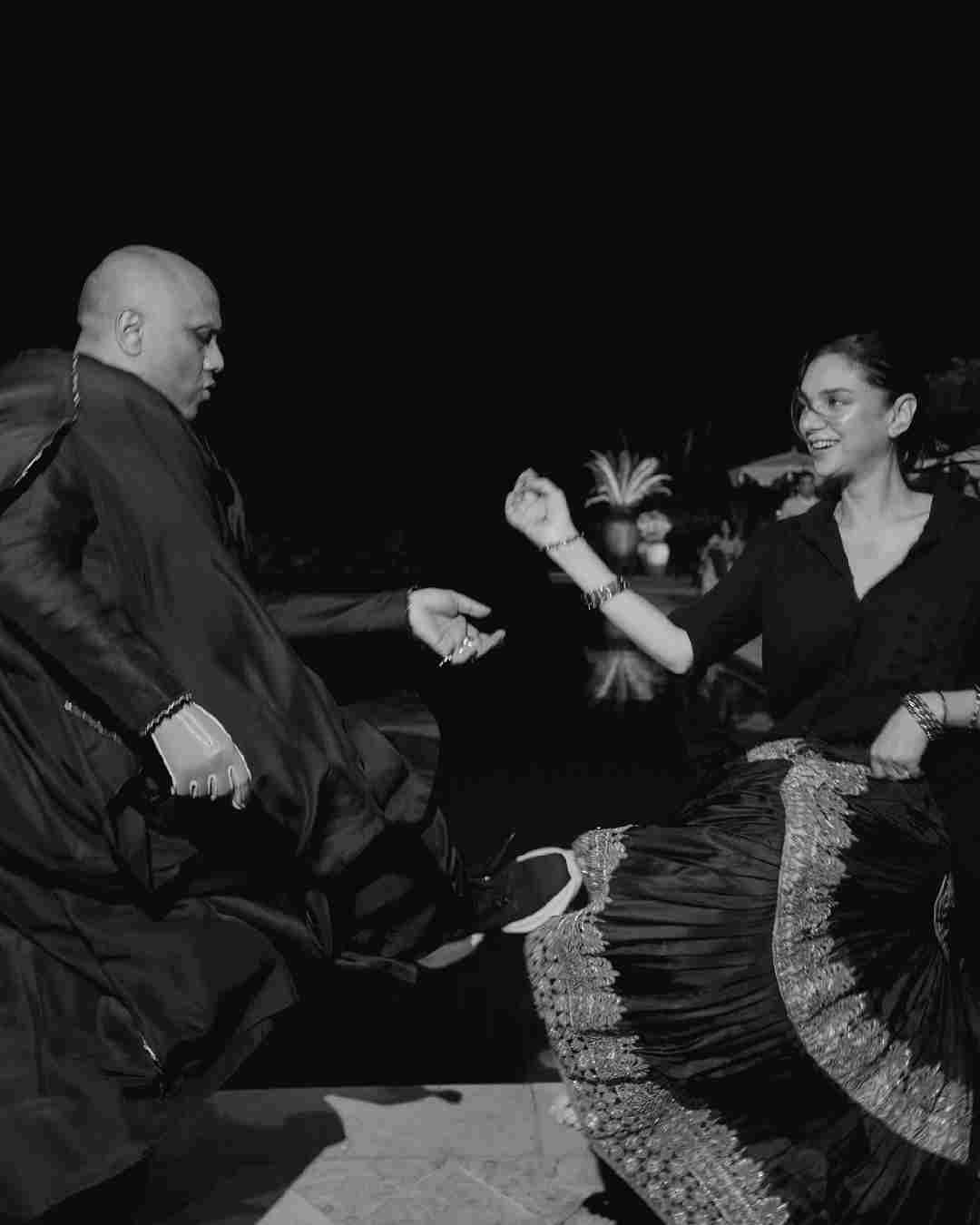 Aditi Rao Hydari enjoyed herself to her heart’s content on the dance floor.