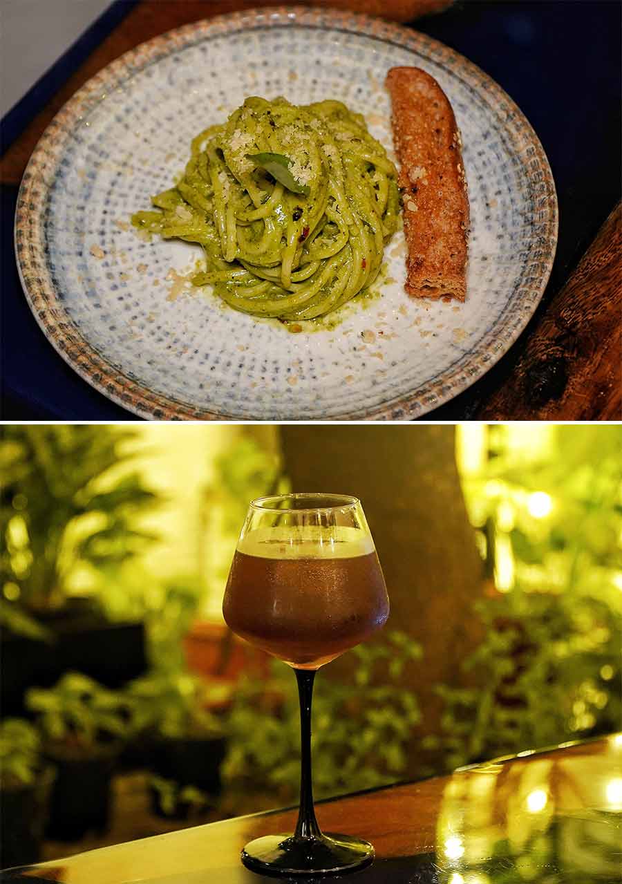 The final dish before dessert is a comforting Spaghetti in Basil Pesto, paired with a housemade toasted bread for a satisfying crunch. This course is complemented with the signature Cold Brew (below), which is black coffee slow-strained overnight and cooled for 20 hours before being served