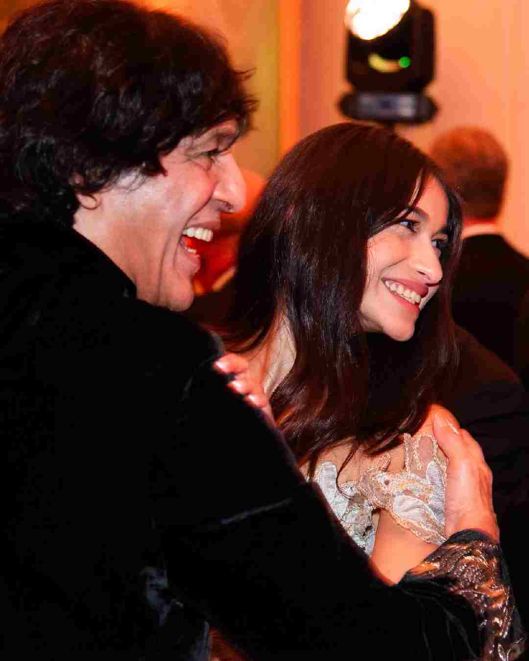  Rysa Panday and her dad Chunky Panday shined together on the dance floor at Le Bal des Débutantes 2024 in Paris.