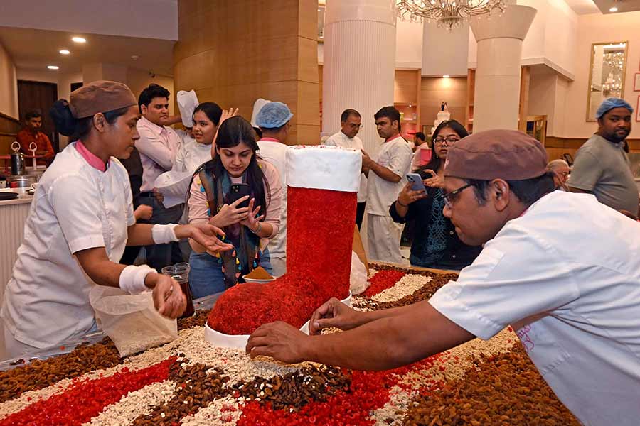 About 350kg of fruits were mixed with liquor and a special blend of spices