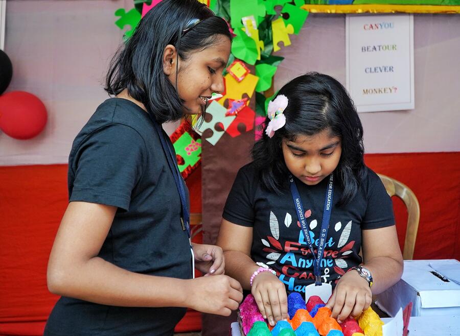 Innovative games challenged the intelligence of stall visitors  