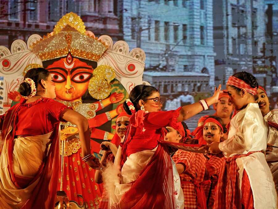 The images cast as backdrops of the musical — train journey, the Maidan, hotel and bank among others — were made using Artificial Intelligence and some images of Kolkata were shot by the teachers of the school. The backdrop along with other period-specific props made the stage production come to life