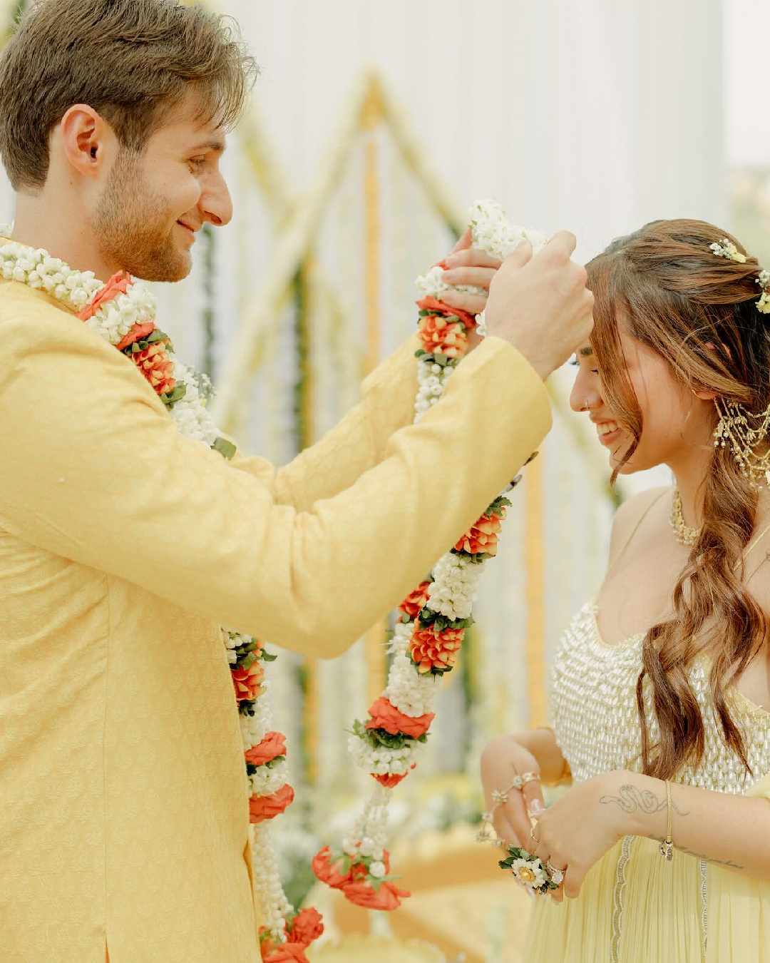Aaliyah and Shane also exchanged garlands during the ceremony.  