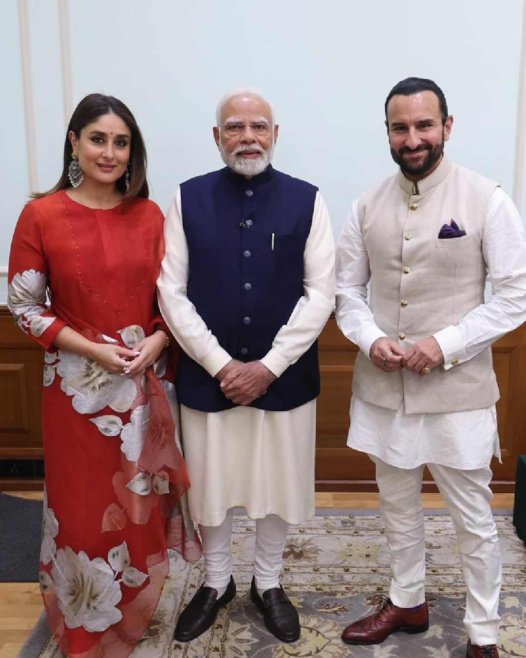 Sharing pictures with the Prime Minister, Kareena Kapoor expressed gratitude to him for inviting the Kapoor family to commemorate the extraordinary life and legacy of Raj Kapoor. 