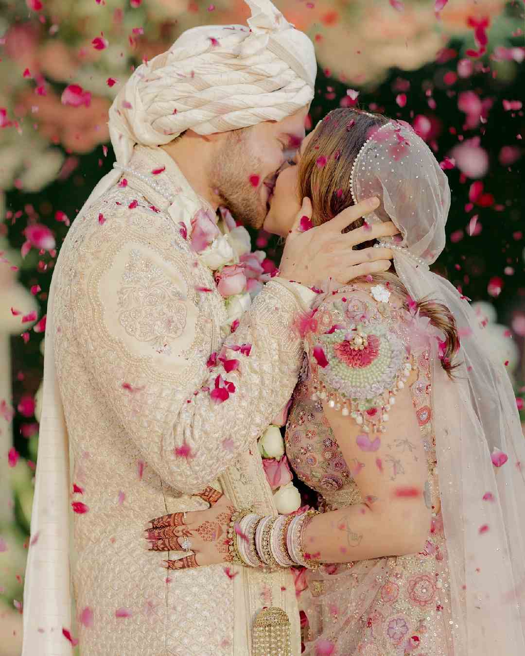 Aaliyah and Shane locked lips after the pheras