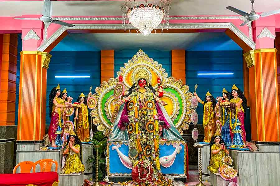 Once a month-long affair, Chandi Mela at Sakherbazar in Behala is now a 10-day celebration of cultural legacy that was initiated by Mahesh Chandra Roychowdhury way back in 1792