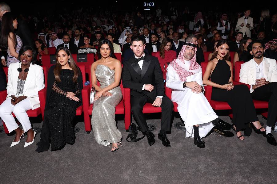 Priyanka and Nick posed for a picture with Red Sea Film Foundation chairperson Viola Davis and British actor-filmmaker Dev Patel.  