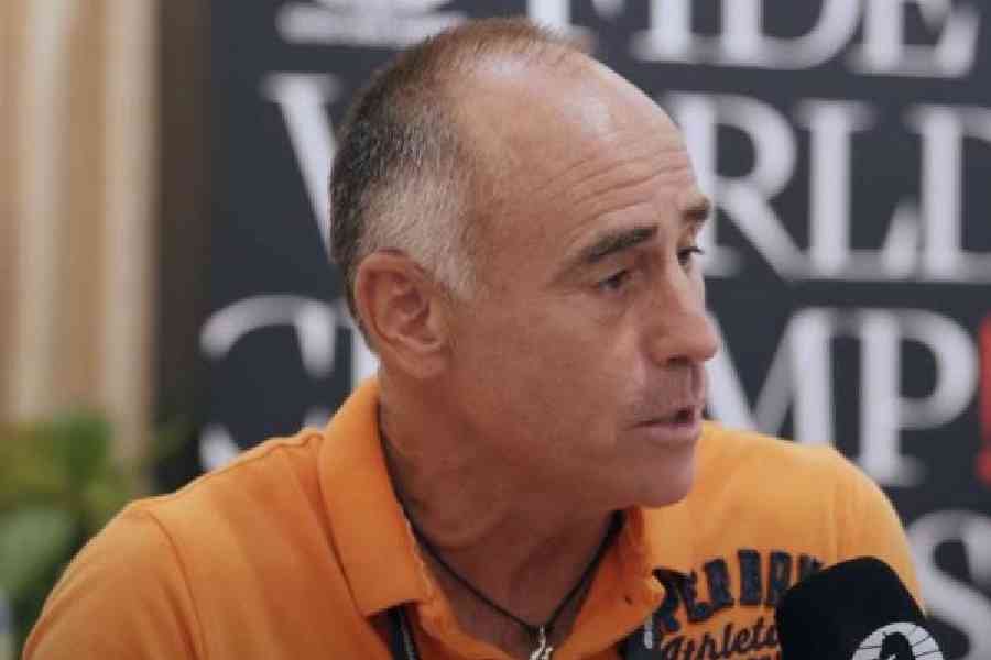 Paddy Upton mental conditioning coach of Gukesh