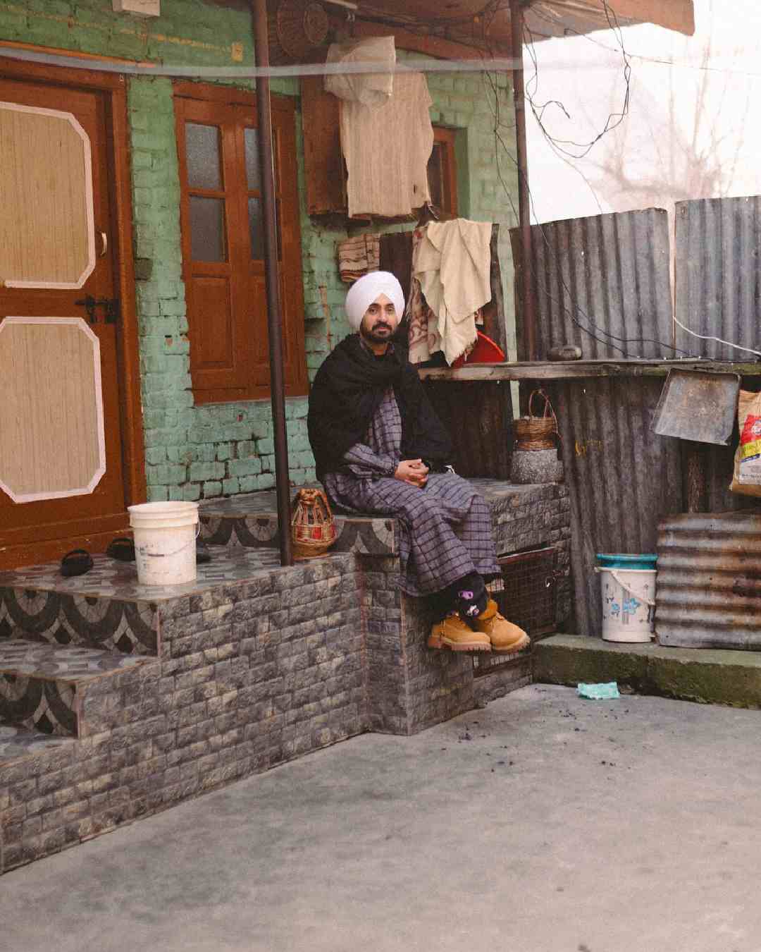 Diljit recently dropped the music video of his latest track Don, which features a voiceover by actor Shah Rukh Khan.