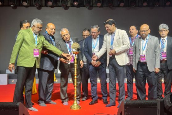 The lighting of the lamp ceremony marking the beginning of  Apavrinu Vayam 4