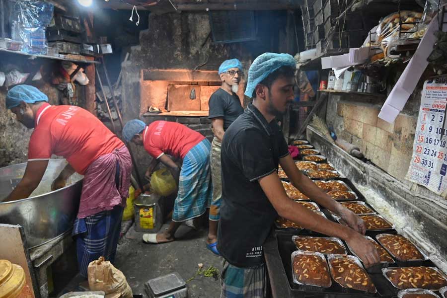 Hot and fresh, Christmas cakes ready at Ajmeri's in Bow Barracks