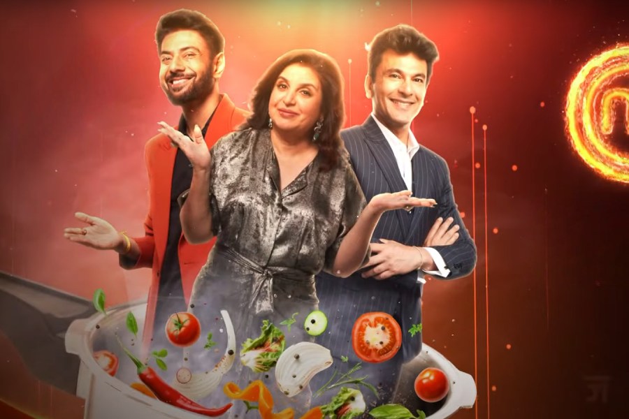 Ranveer Brar, Farah Khan and Vikas Khanna in Celebrity Masterchef