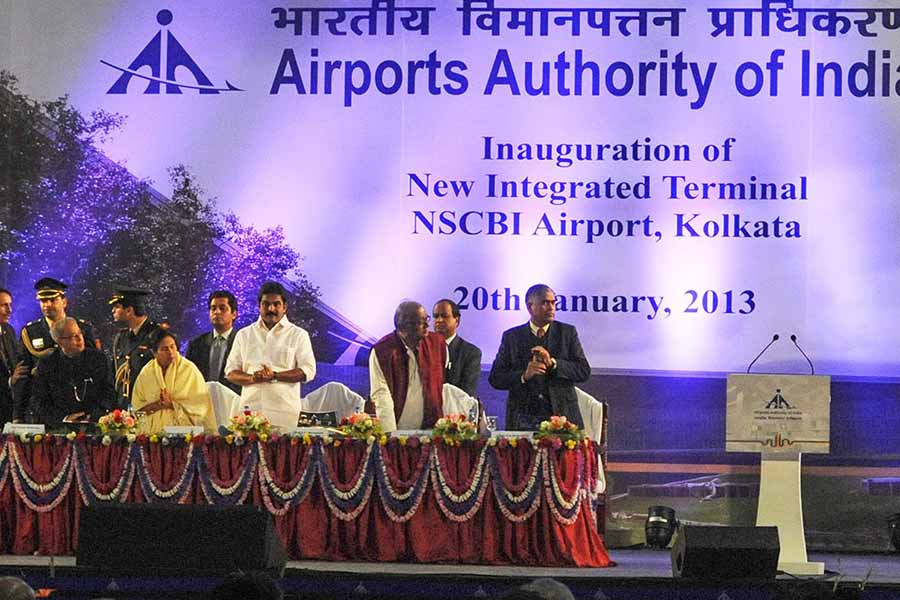President Pranab Mukherjee and West Bengal chief minister Mamata Banerjee were among dignitaries at the inauguration of the new integrated terminal of NSCBI Airport in 2013