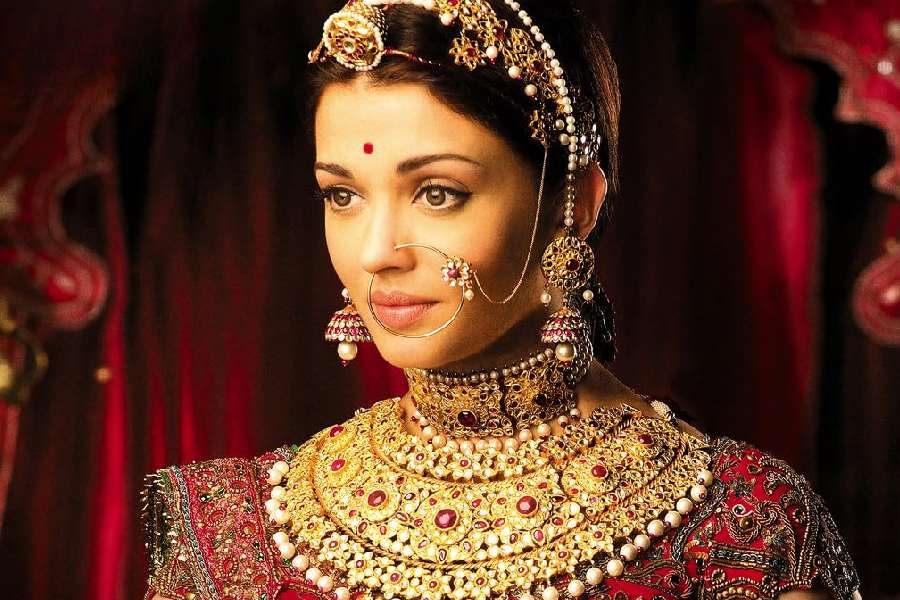 Aishwarya Rai Bachchan in Jodhaa Akbar (2008)