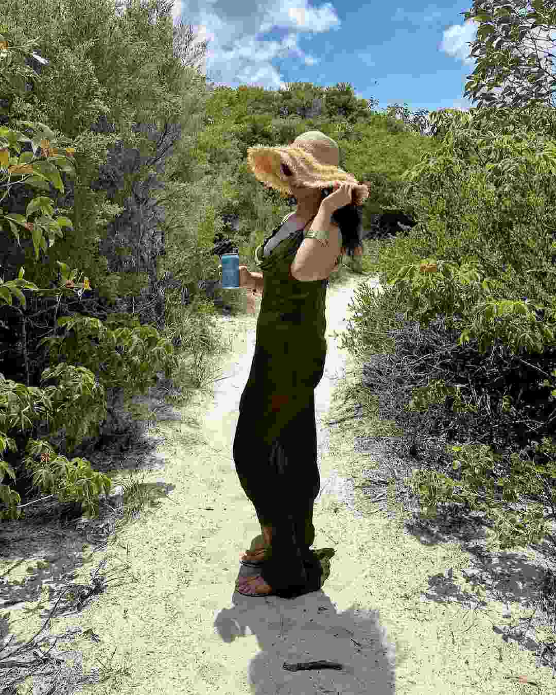 Sara Tendulkar donned a chic beach hat to shield herself from the sun. 