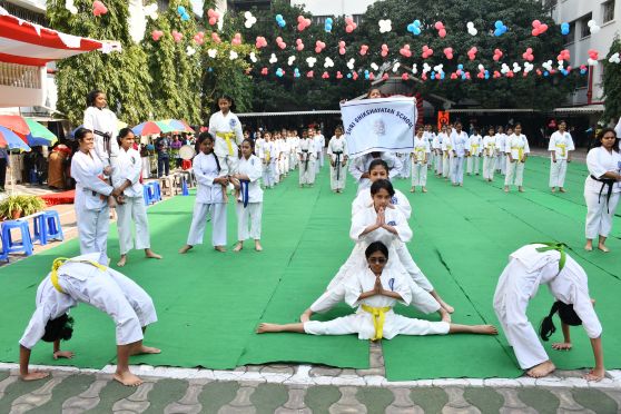 With remarkable focus and precision, students showcased karate techniques, highlighting the importance of self-defense and inner strength. Their performance conveyed a powerful message: being prepared and resilient is essential in today’s world.