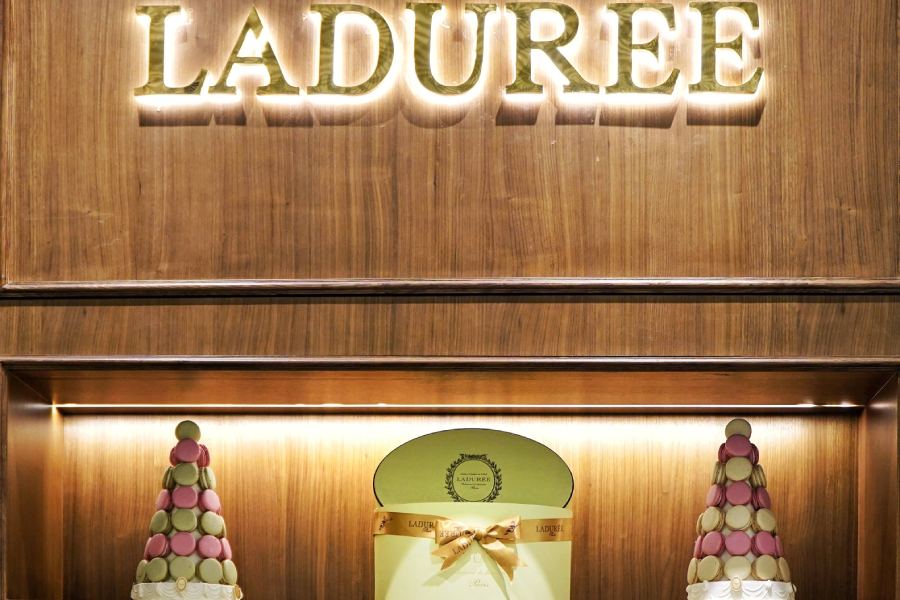 The Christmas menu is available till January 1, 2025, at the Quest Mall outlet in Kolkata. Don’t miss it!