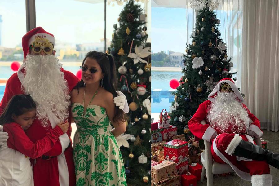 MS Dhoni dresses up as Santa Claus, celebrates Christmas with daughter Ziva