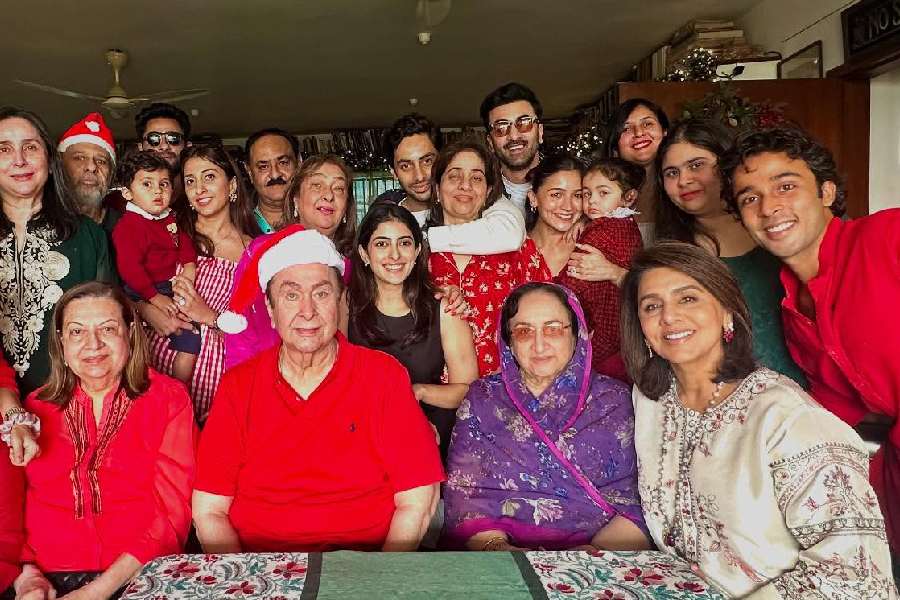 Alia Bhatt, Ranbir Kapoor and Raha celebrate Christmas in Mumbai