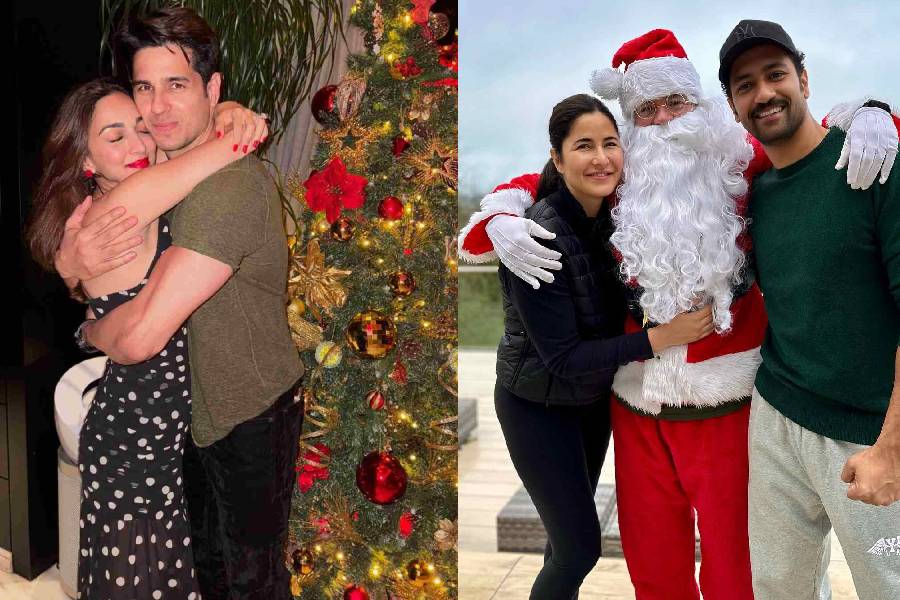 Kiara Advani, Katrina Kaif, Sara Ali Khan ring in Christmas with their families