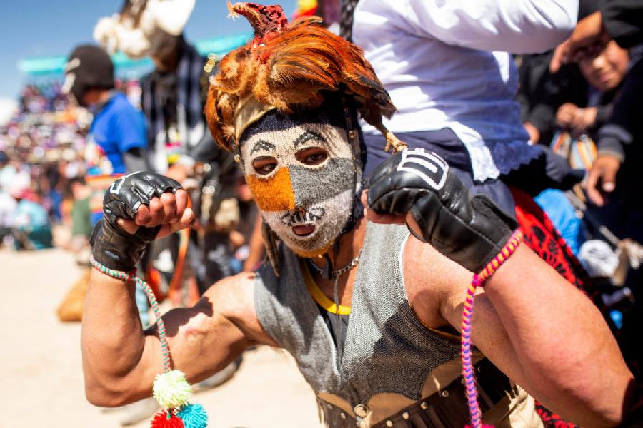 Flex: A man high on spirit and ready to box. 