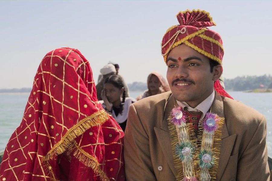 Nitanshi Goel and Sparsh Shrivastava in Laapata Ladies