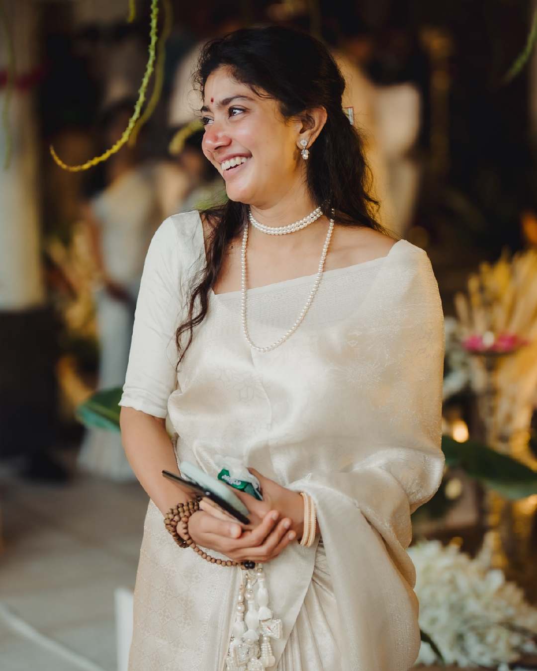 Pearl jewellery and a red bindi perfectly complemented Pallavi’s all-white ensemble. The 32-year-old actress has Chandoo Mondeti’s Telugu film Thandel with Naga Chaitanya in the pipeline.