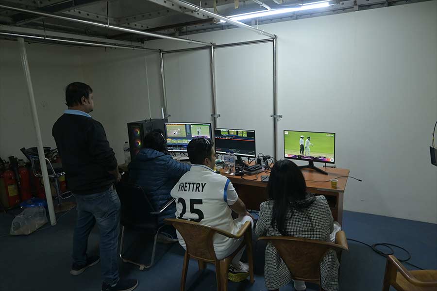 For the first time in the Indo-British Heritage Cup, the action was livestreamed on YouTube with Abhenav Khettry’s Vyana Sports using four cameras to create a high-quality live feed as well as highlights. A broadcasting room was set up at Eden, with a match director in charge. Commentary on the match came from Annesha Ghosh, a freelance multimedia journalist with experience at the Olympic and the Paralympic Games