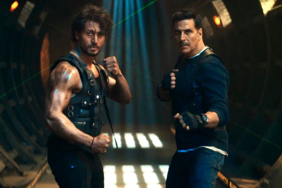 Bade Miyan Chote Miyan