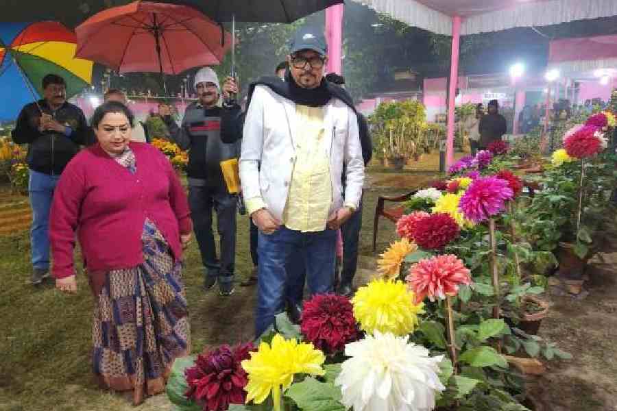 The chief guest, minister and MLA Sujit Bose, took a look around the park despite it raining at the time. “Some years ago there was an attempt to turn this ground into a parkomat but residents protested and made it clear how much they treasure nature and open spaces,” recalled Bose. Local councilor Tulsi Sinha Roy praised the elaborate flower show in an age when most people are sucked into technology