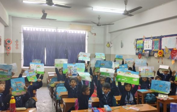 On the occasion of 75th Republic Day , the students of Silver Point School made posters based on the republic day theme. The main aim of this poster making activity was to spread the feeling of patriotism with the help of creativity among the students