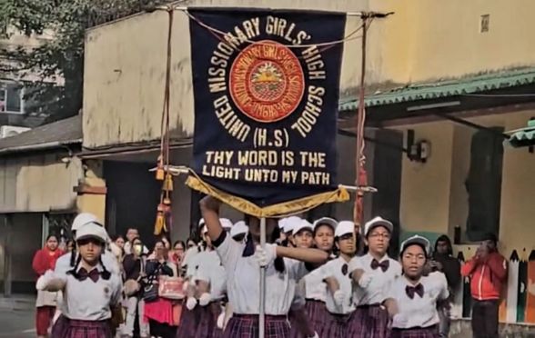 The flag was hoisted on the school premises by the Headmistress Ms Leena George Students from classes Seven to Twelve participated in the March Past